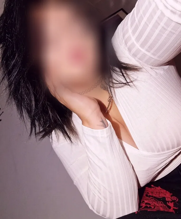 Lara, 31 años